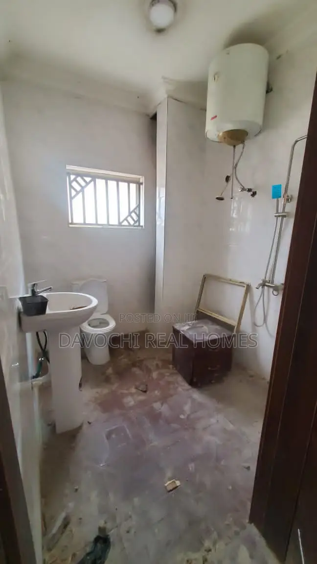 3bdrm Apartment in Lekki Phase One for rent in Lekki