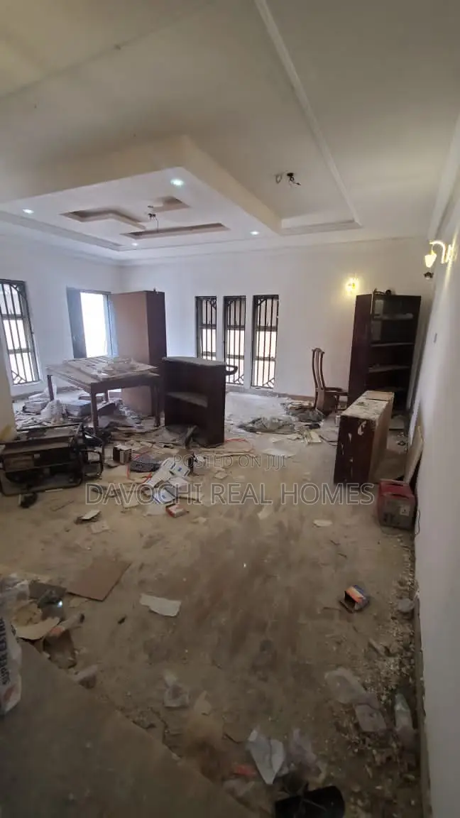 3bdrm Apartment in Lekki Phase One for rent in Lekki