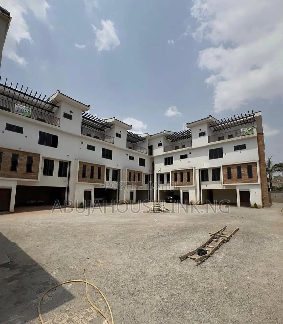 4bdrm Duplex in Jabi Abuja for sale in Jabi