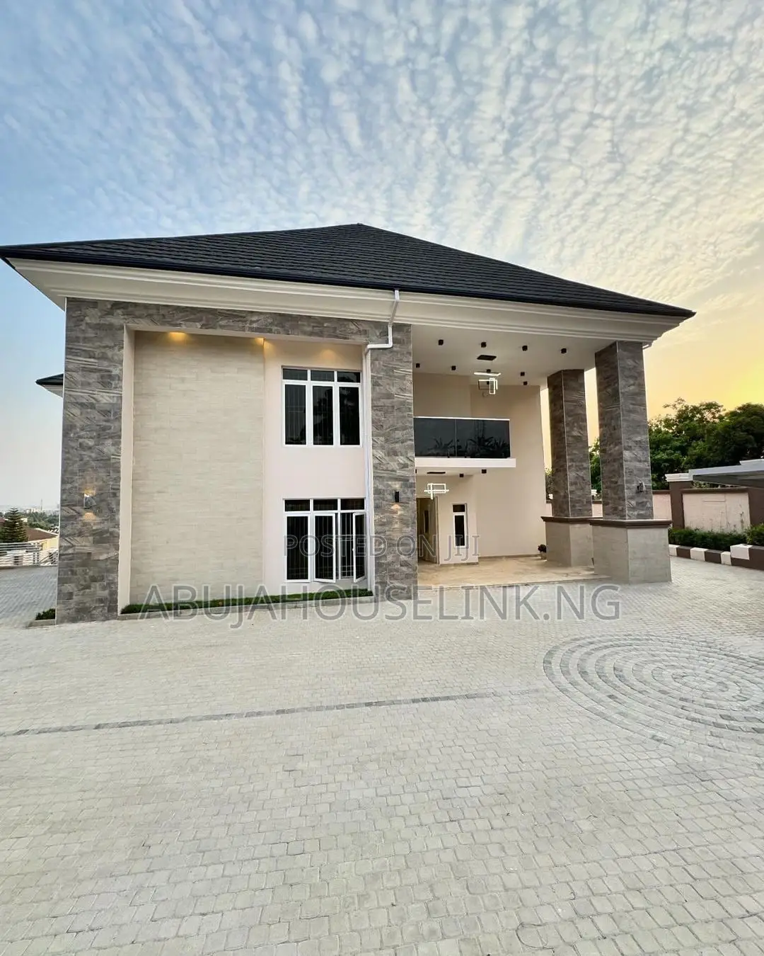 8bdrm Mansion in Maitama Main Abuja for sale in Maitama