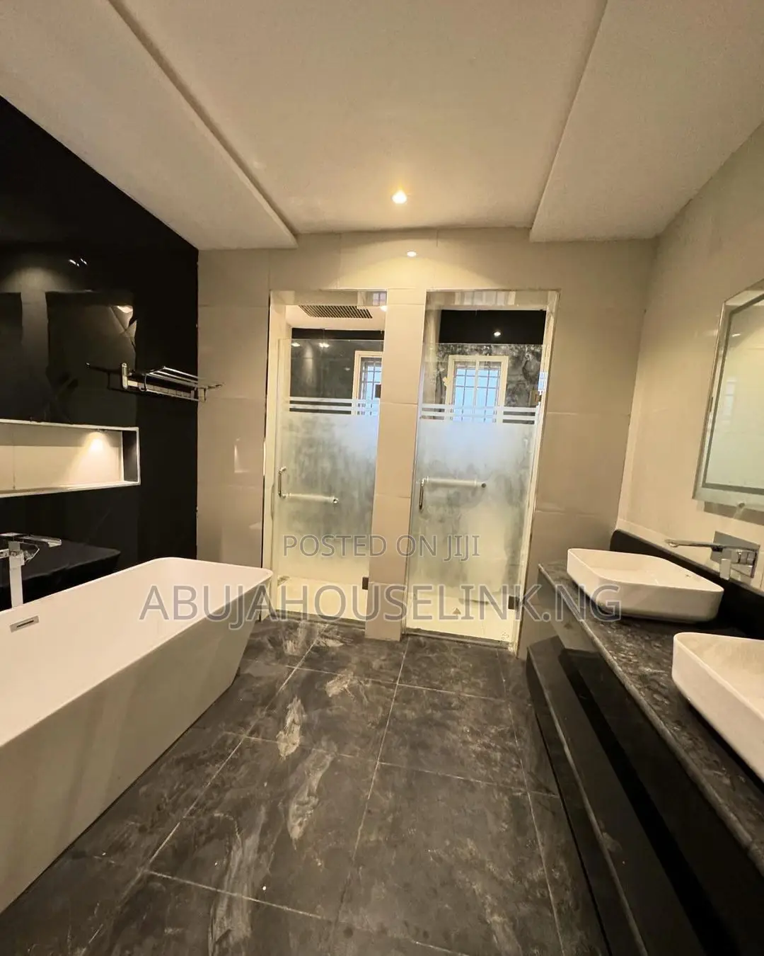 8bdrm Mansion in Maitama Main Abuja for sale in Maitama