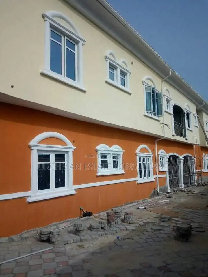 Furnished 4bdrm Duplex in Lake View Phase 2, Amuwo-Odofin for sale in Amuwo-Odofin