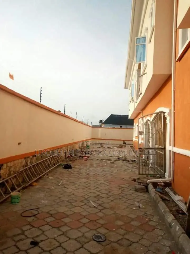 Furnished 4bdrm Duplex in Lake View Phase 2, Amuwo-Odofin for sale in Amuwo-Odofin