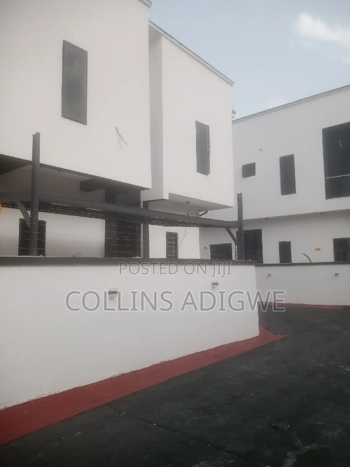 4bdrm Duplex in Oral Home, Ikota for sale in Ikota