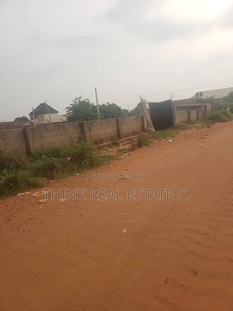 100/200 at Ovbiogie,Benin City,Edo State for 50m Negotiable in Benin City