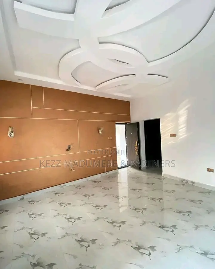 6bdrm Duplex in Woji , Port Harcourt for sale in Port-Harcourt