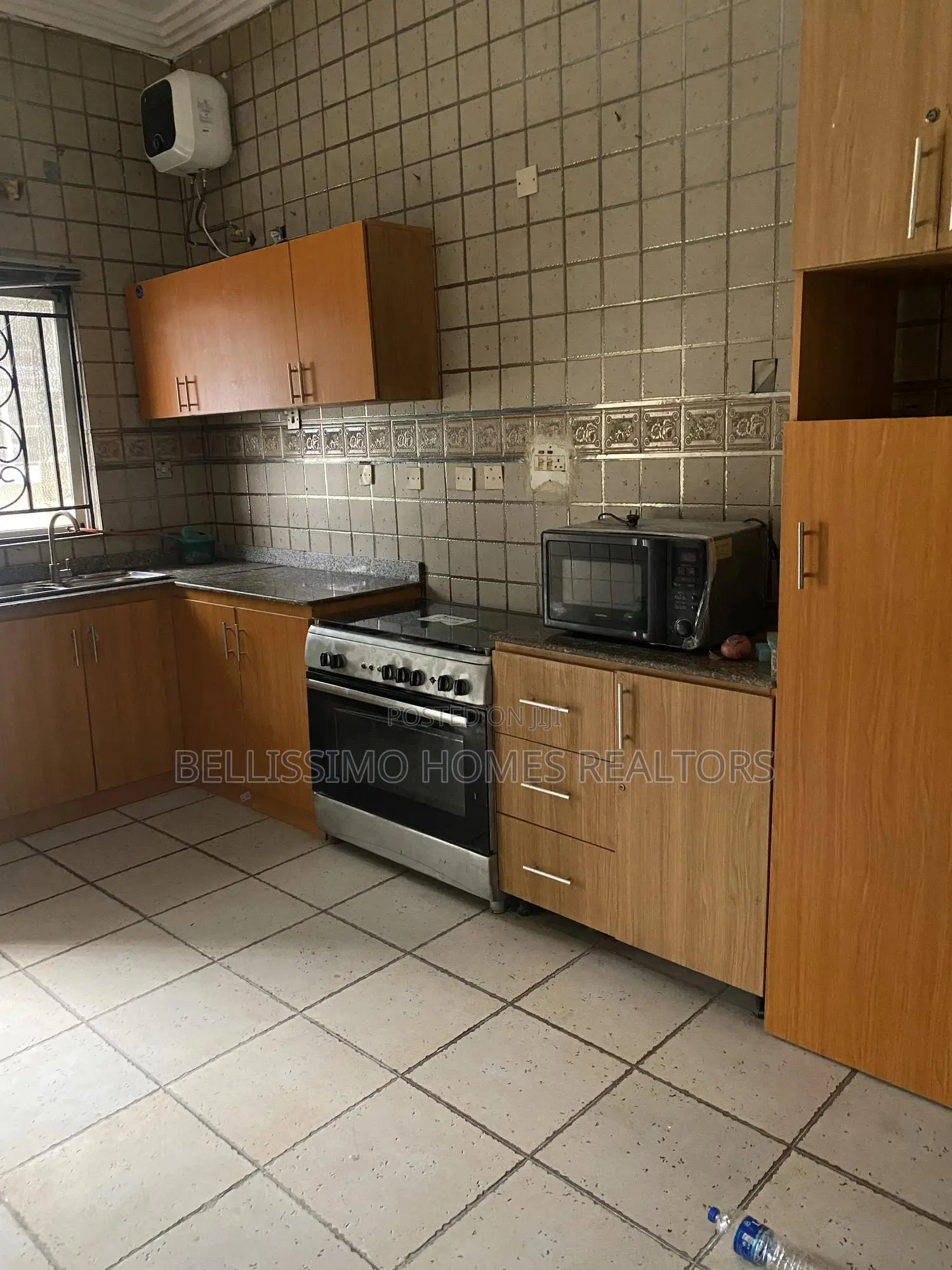 Spacious Girls House in Lekki