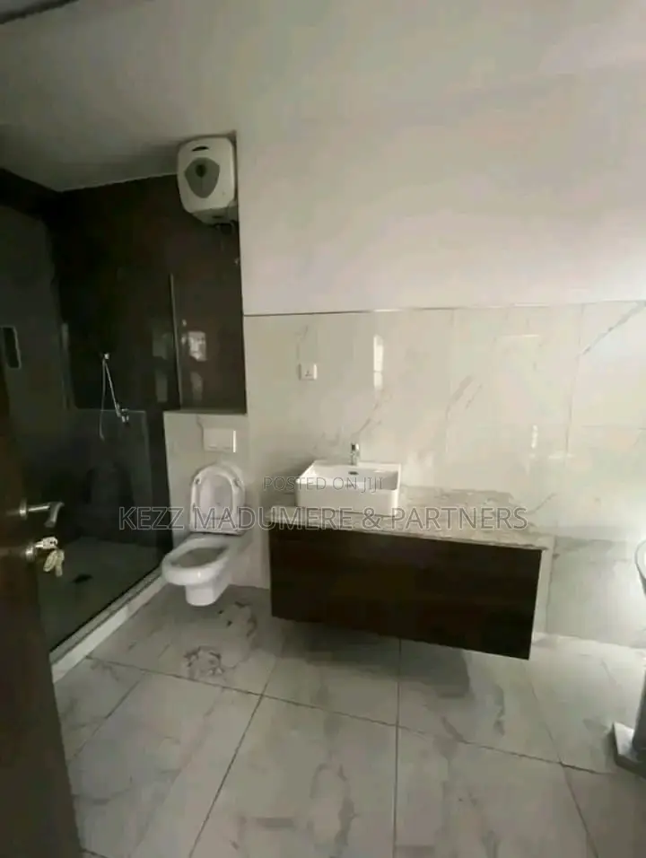 4bdrm Duplex in Near Golf Estate ,, Port-Harcourt for sale in Port-Harcourt
