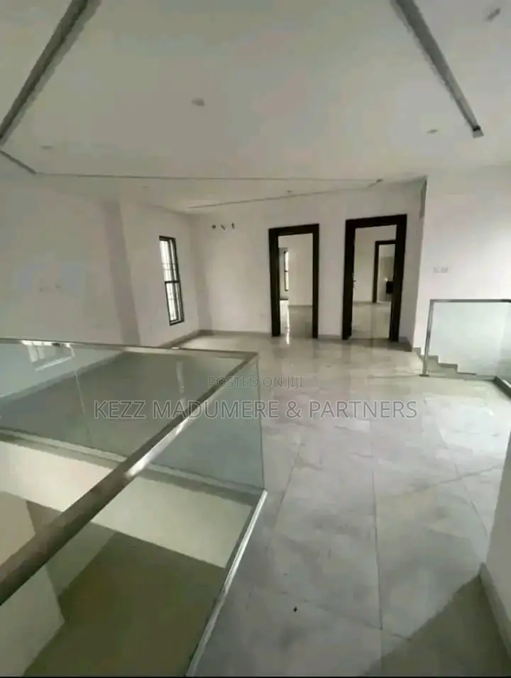 4bdrm Duplex in Near Golf Estate ,, Port-Harcourt for sale in Port-Harcourt