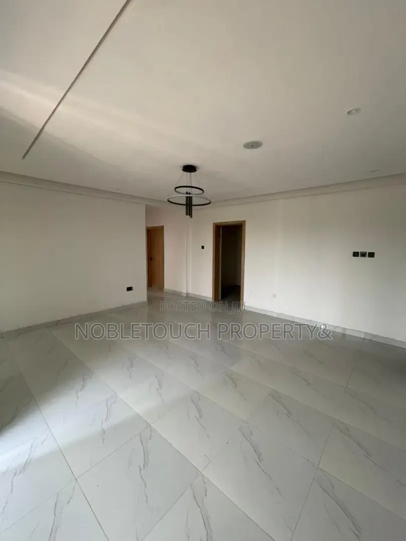 2bdrm Apartment in Lekki Lagos, Ologolo for sale in Ologolo