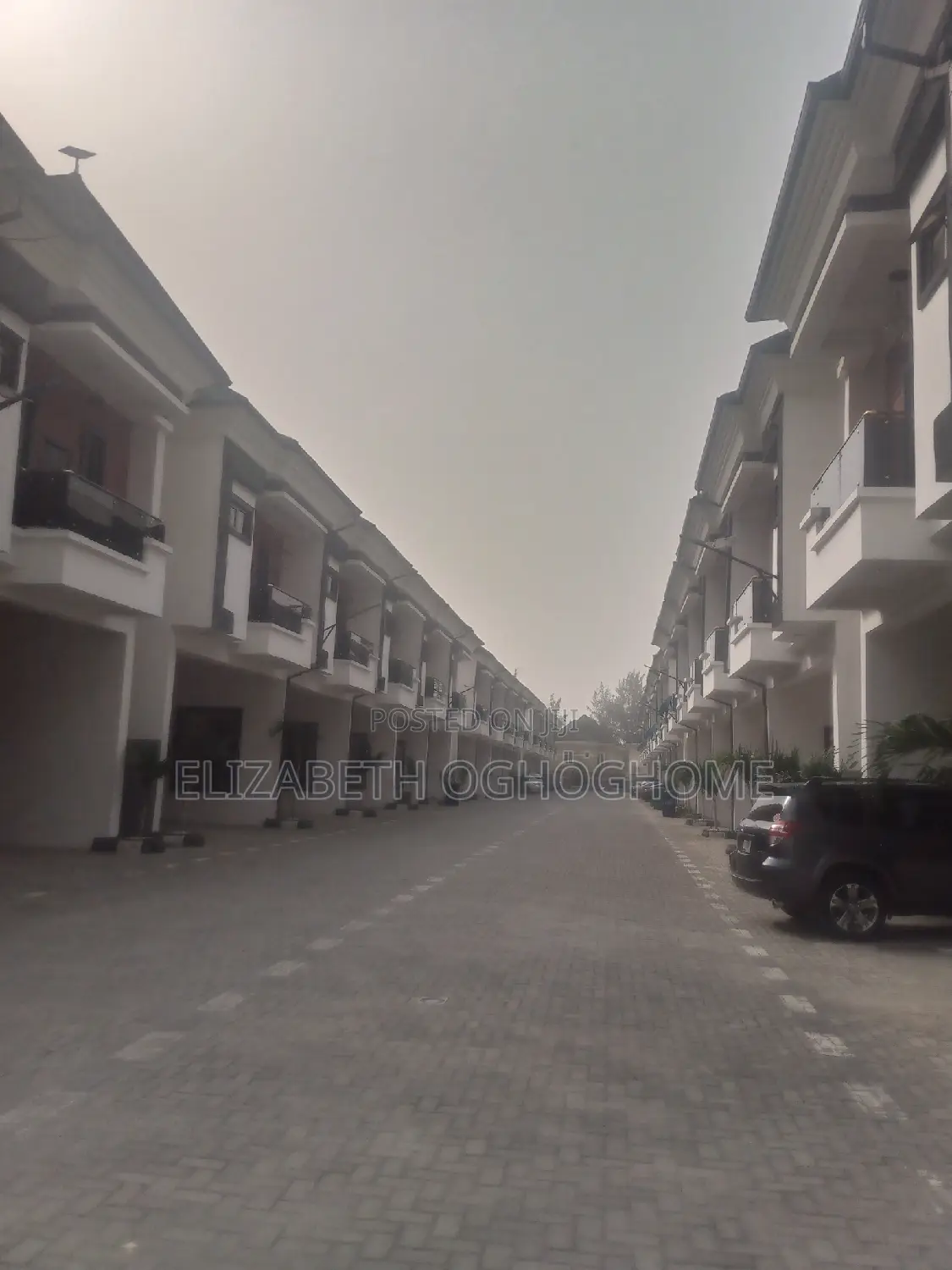4bdrm Duplex in Ikota for sale in Ikota