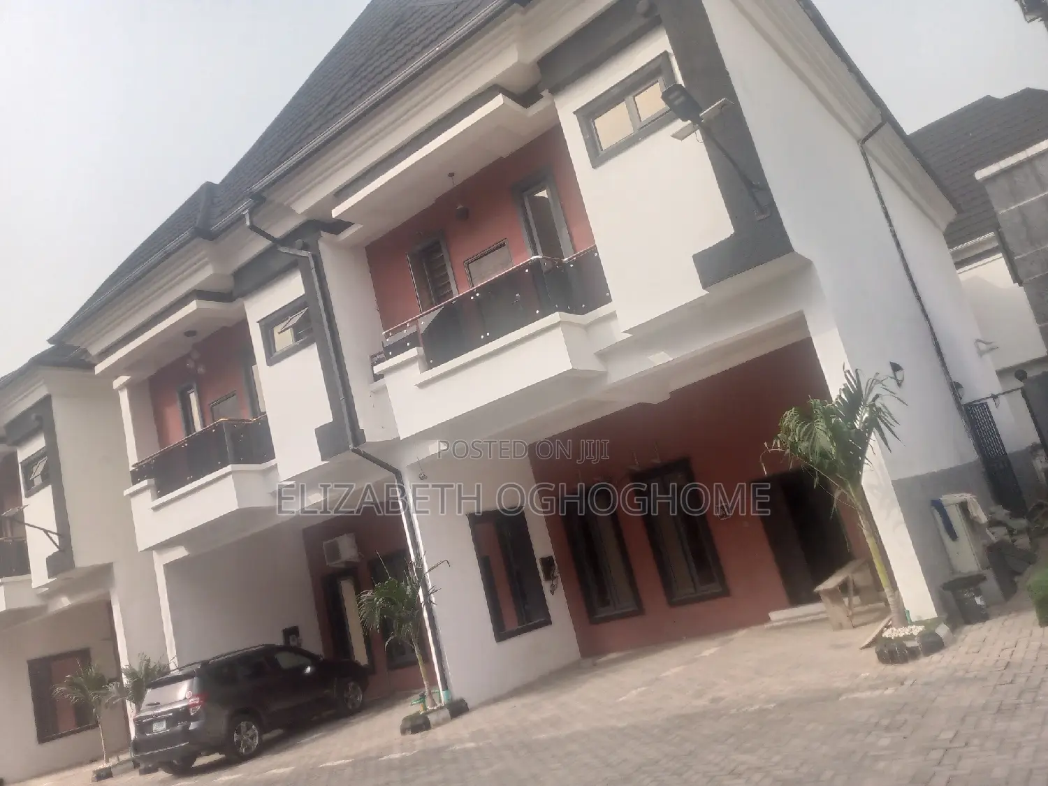 4bdrm Duplex in Ikota for sale in Ikota