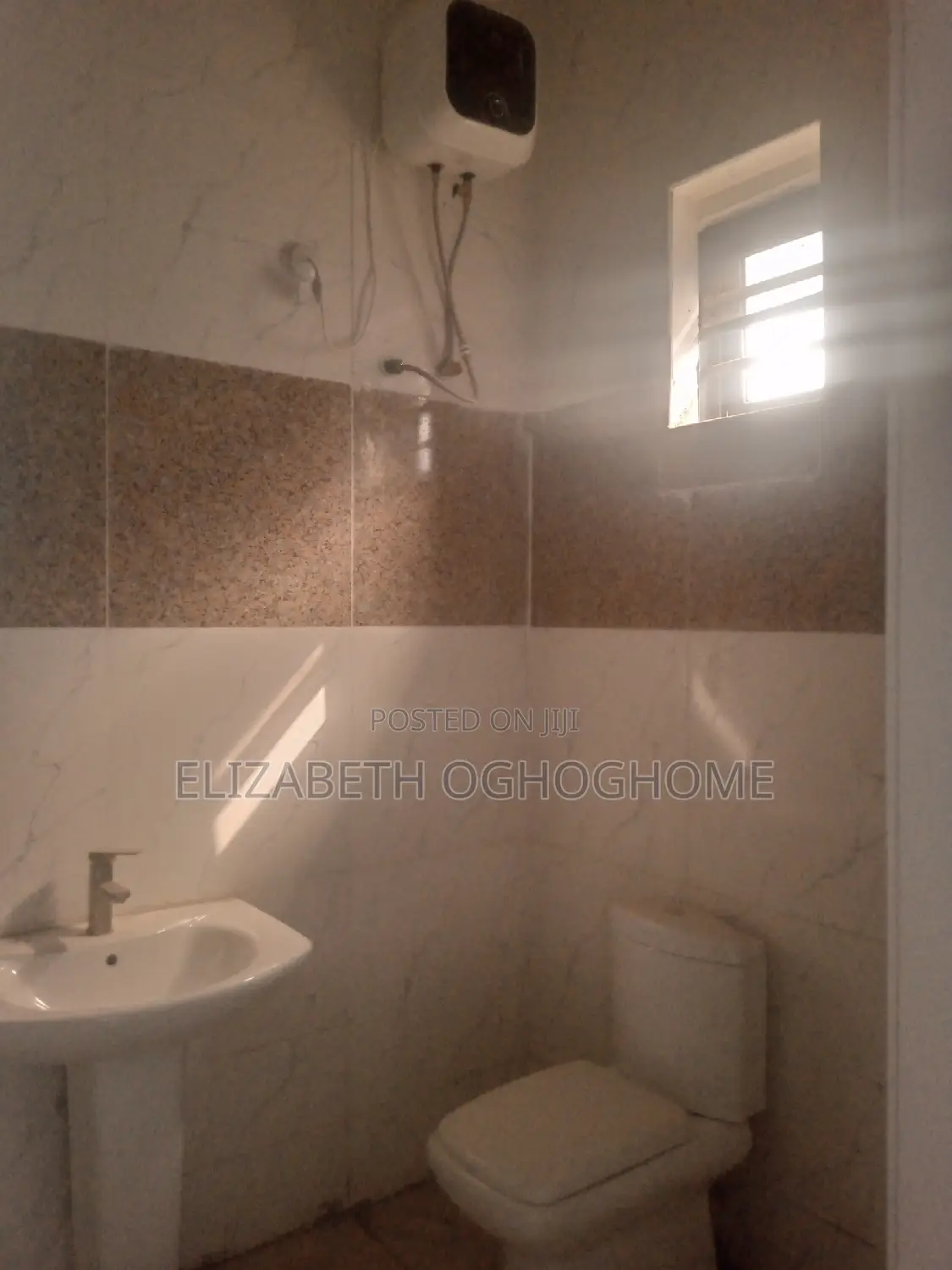 4bdrm Duplex in Ikota for sale in Ikota