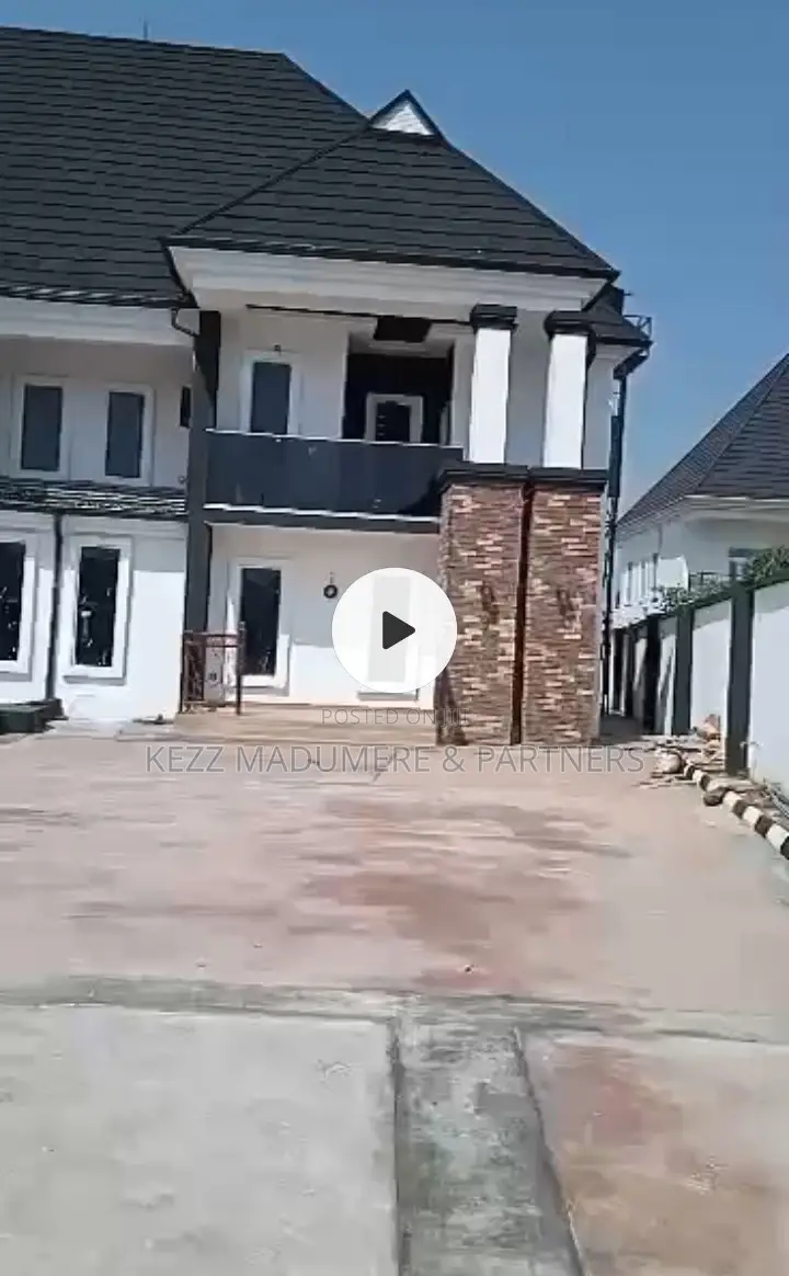 4bdrm Duplex in Near Amakaohia, Owerri for sale in Owerri