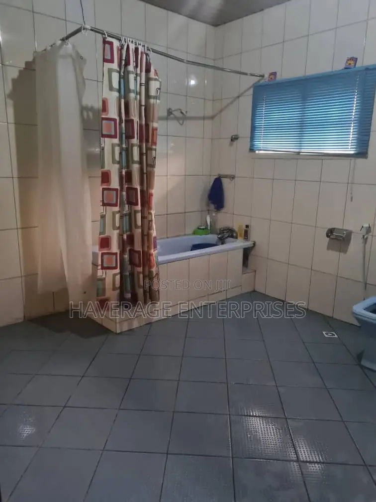 5bdrm Duplex in Okota for sale in Okota