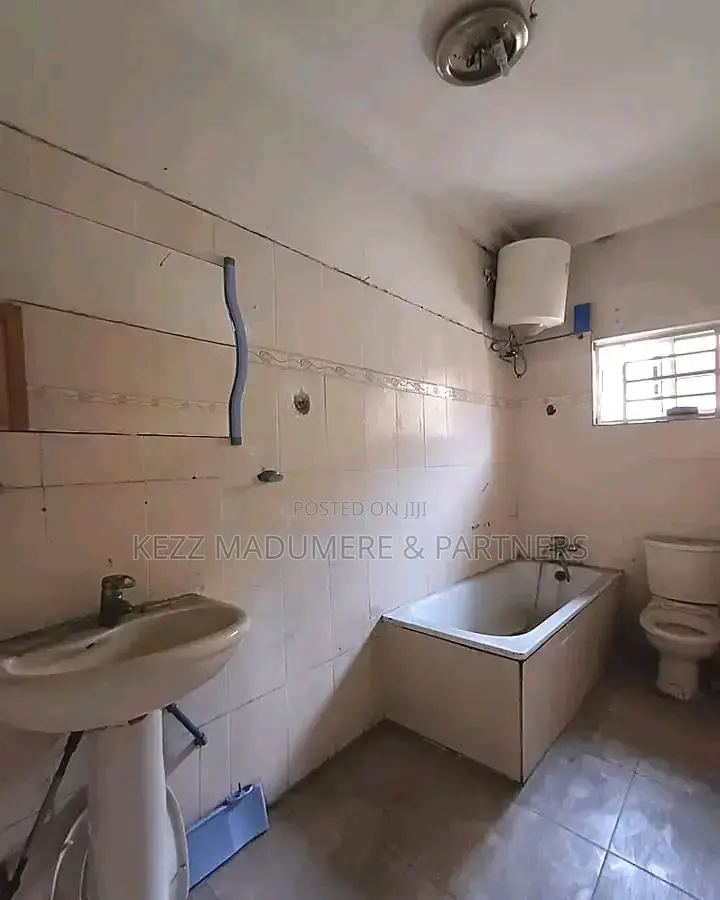 4bdrm Duplex in Dr Peter Odili , for sale in Port-Harcourt