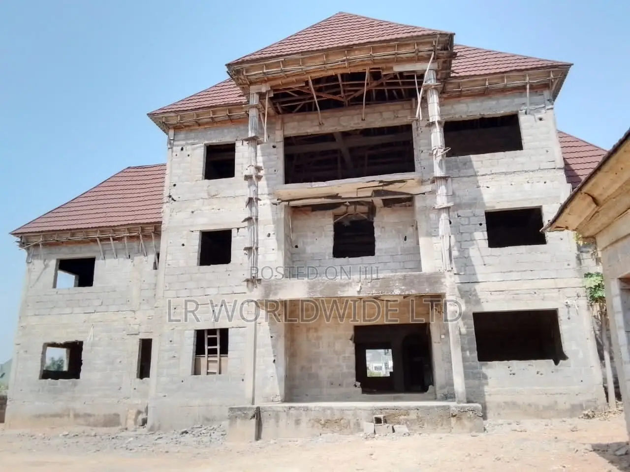 7bdrm Mansion in Riverpark, Lugbe District for sale in Lugbe District