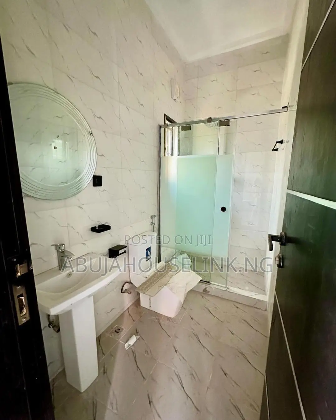 5bdrm Duplex in Guzape Abuja for sale in Guzape District