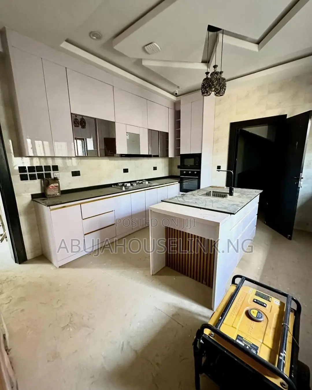 5bdrm Duplex in Guzape Abuja for sale in Guzape District