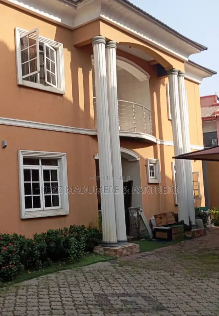 5bdrm Duplex in Institution Layout, Owerri for sale in Owerri
