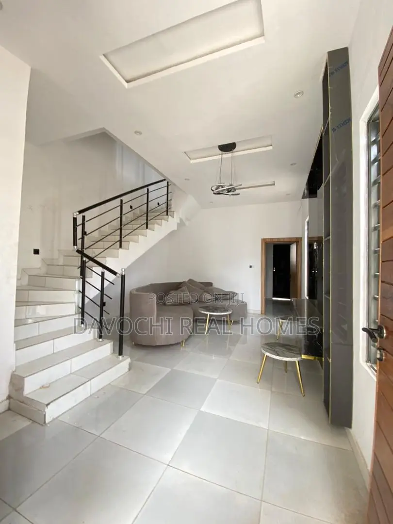 2bdrm Duplex in Ikota-Lekki for sale in Lekki