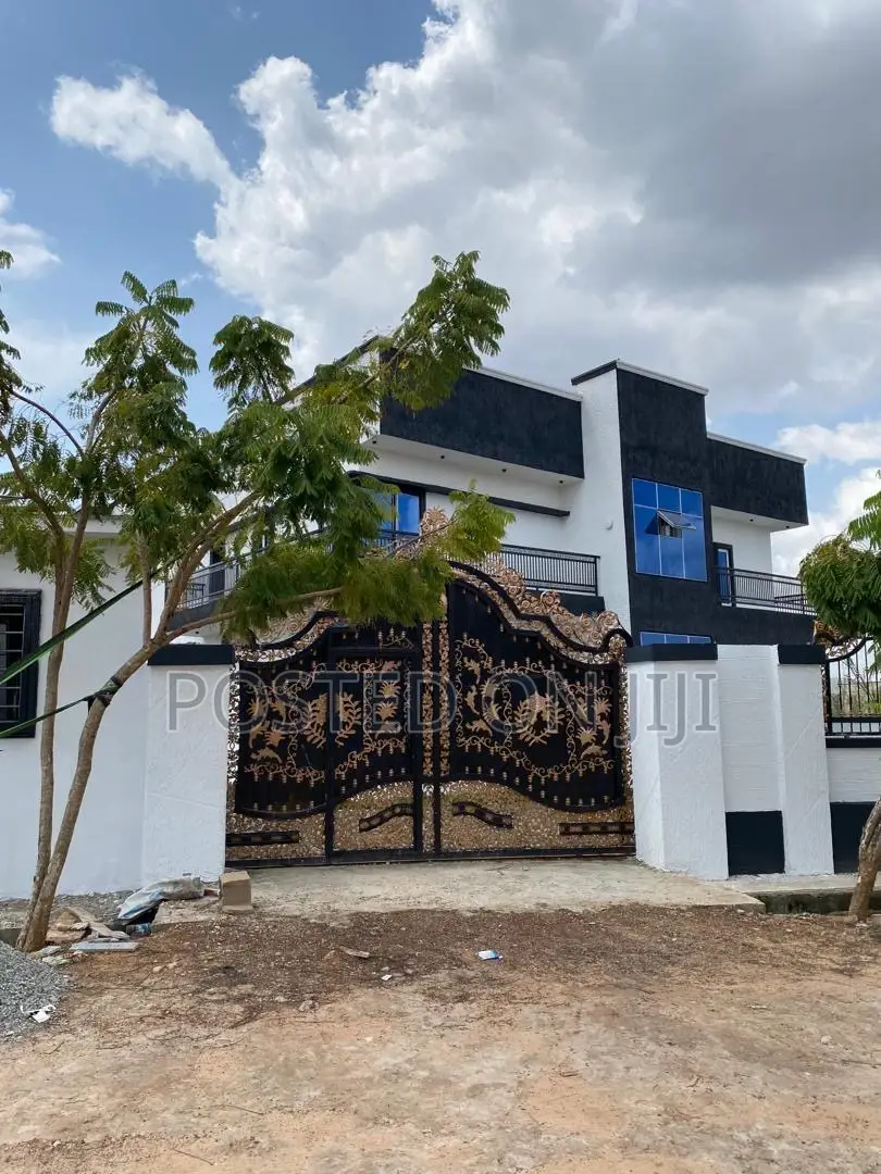 Furnished 5bdrm Duplex in Spotters, Enugu for sale in Enugu
