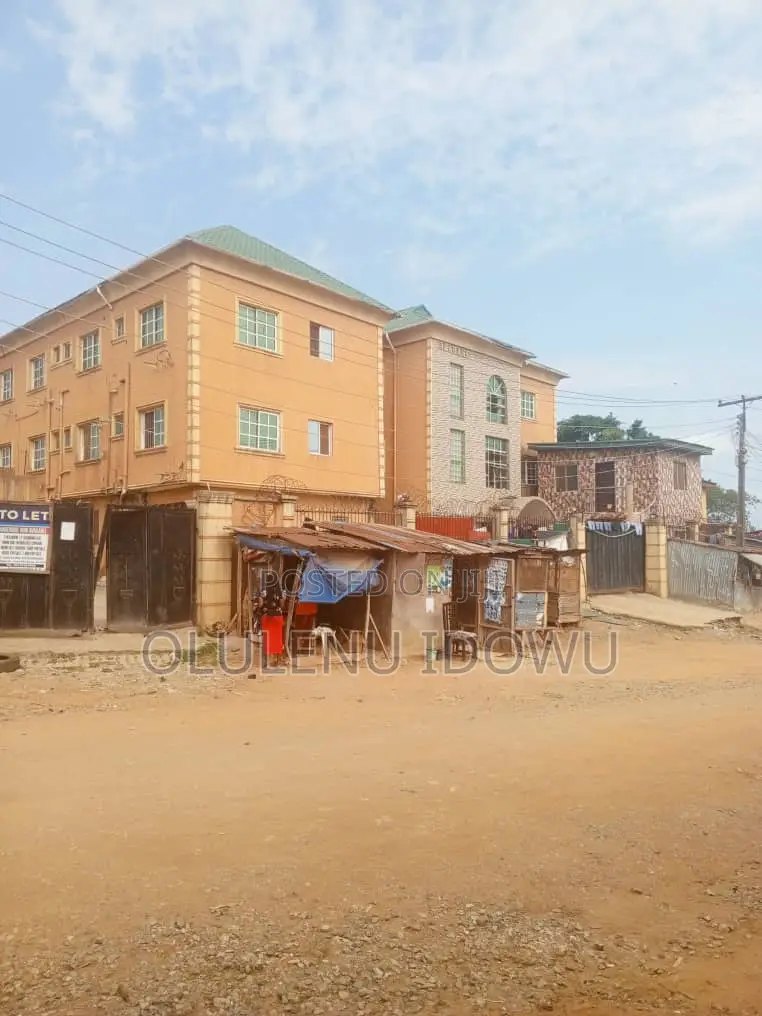 Furnished 2bdrm Block of Flats in Alimosho for sale in Alimosho