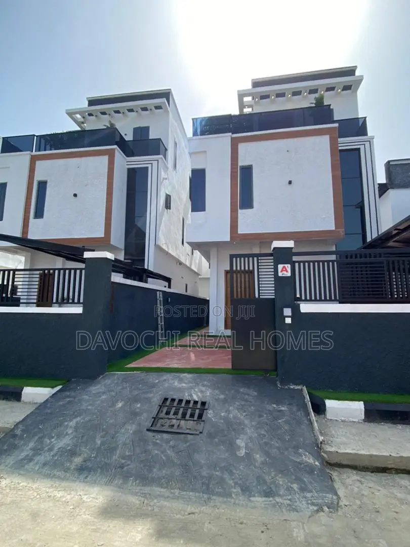 4bdrm Duplex in Ikota-Lekki for sale in Lekki