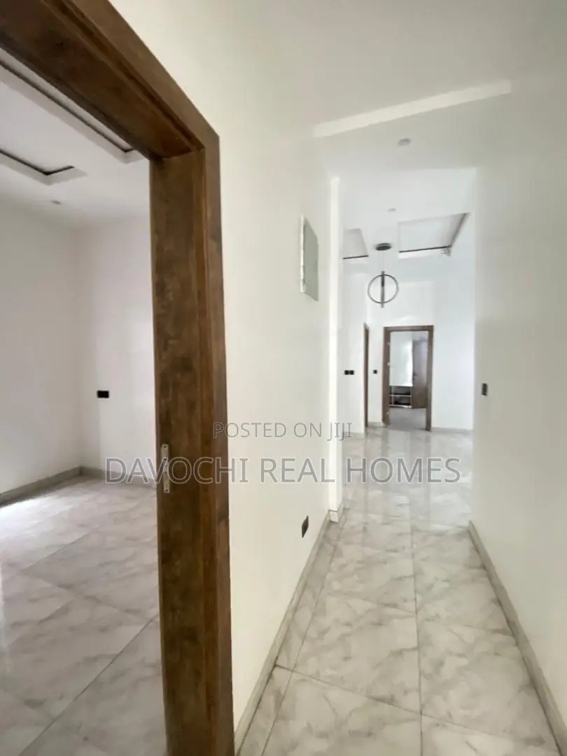 5bdrm Duplex in Ajah-Lekki for sale in Lekki