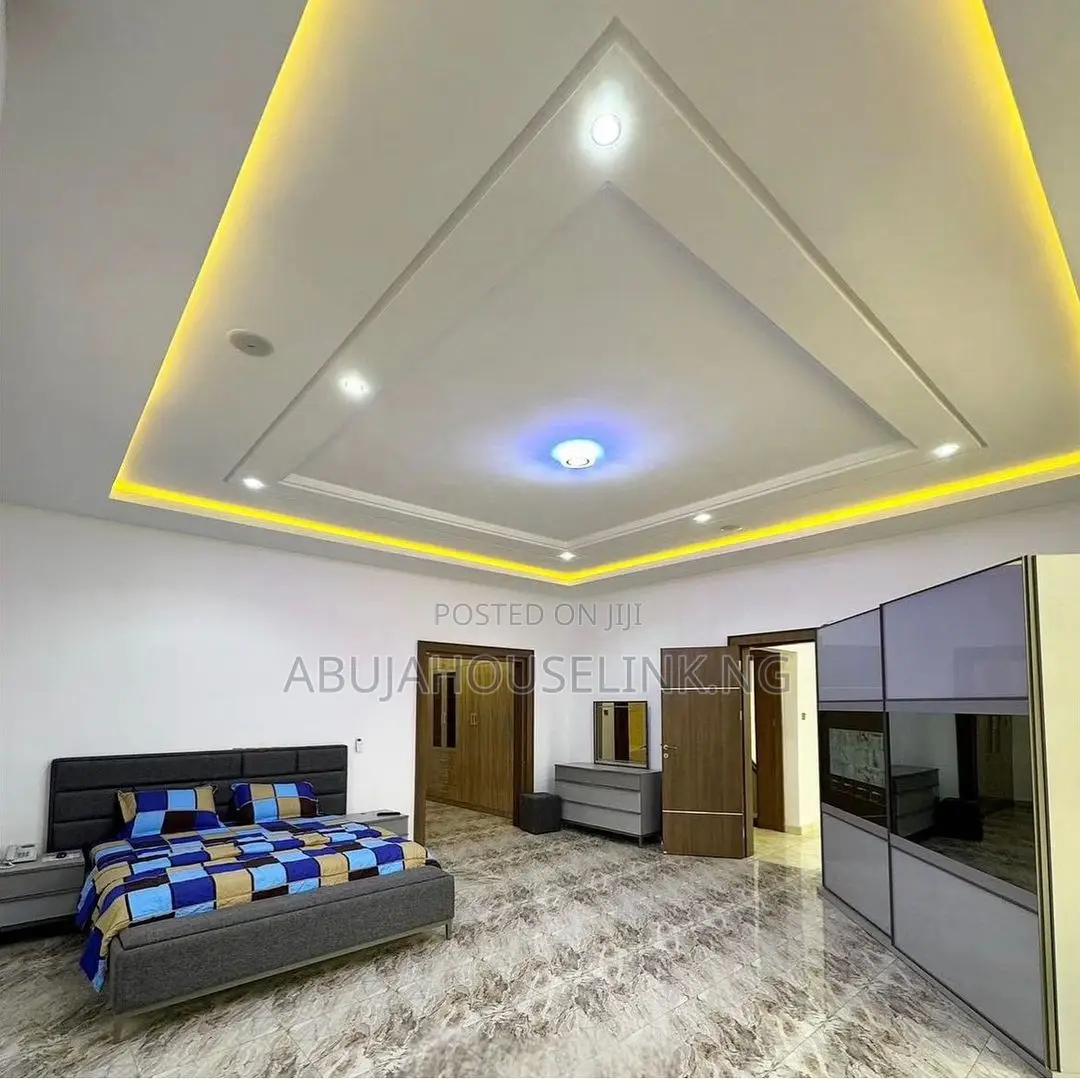 5bdrm Duplex in App Resettlement for sale in Apo Resettlement
