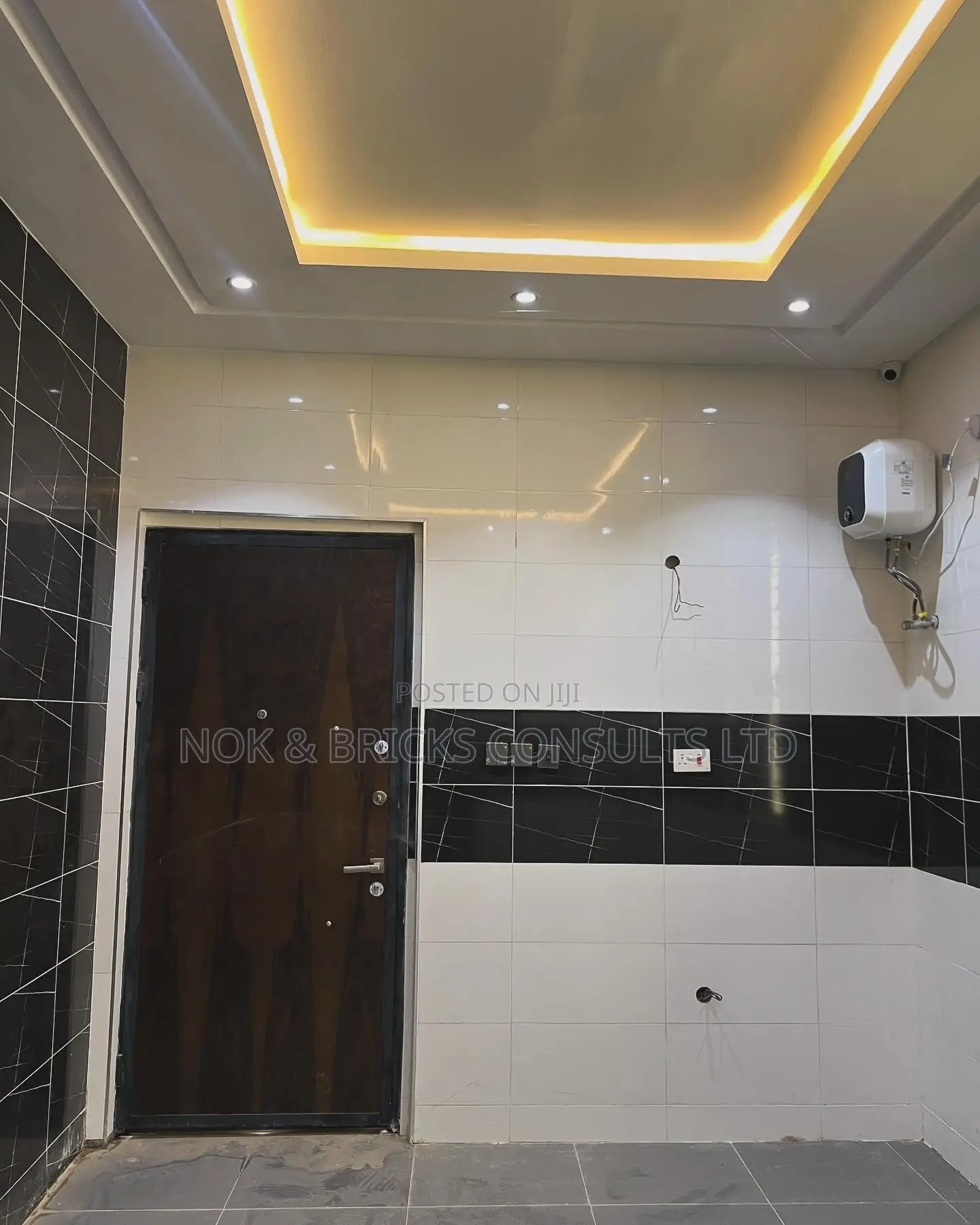 5bdrm Duplex in The Brigde, Galadimawa for sale in Galadimawa