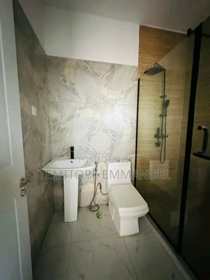 Furnished 4bdrm Duplex in Obanikoro, Anthony Village for sale in Anthony Village