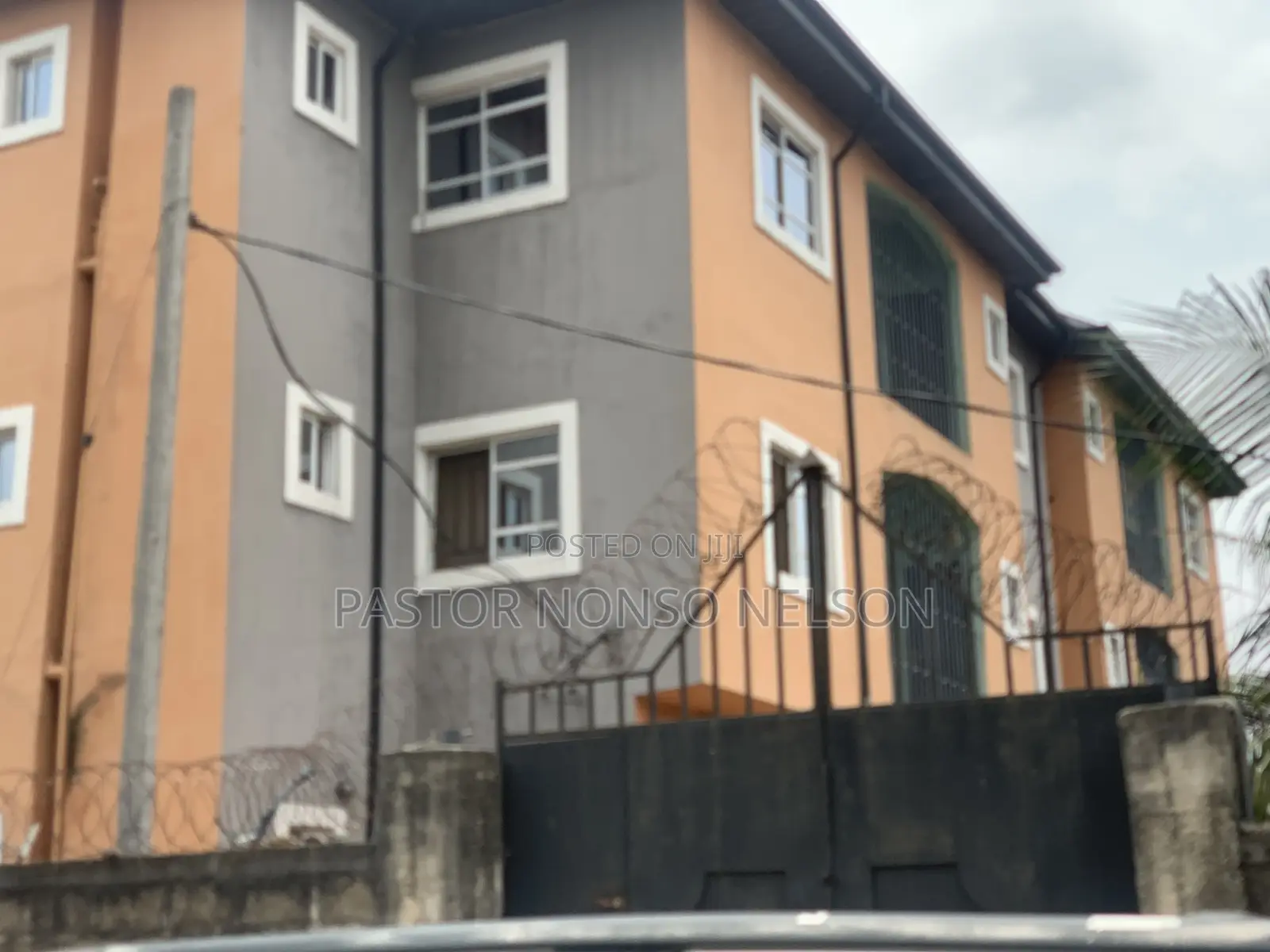 3bdrm Block of Flats in Avu Town, Owerri for sale in Owerri
