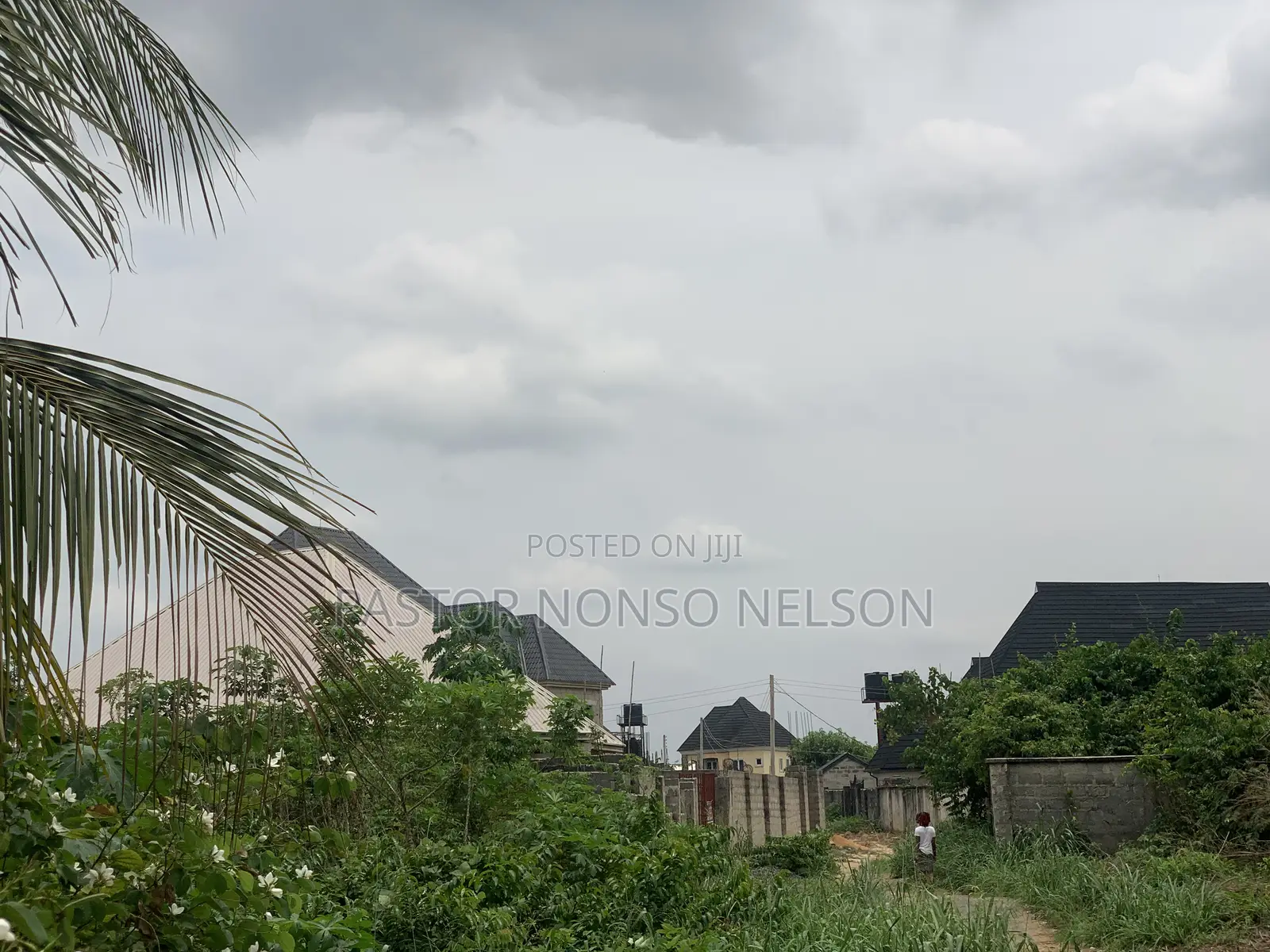 3bdrm Block of Flats in Avu Town, Owerri for sale in Owerri