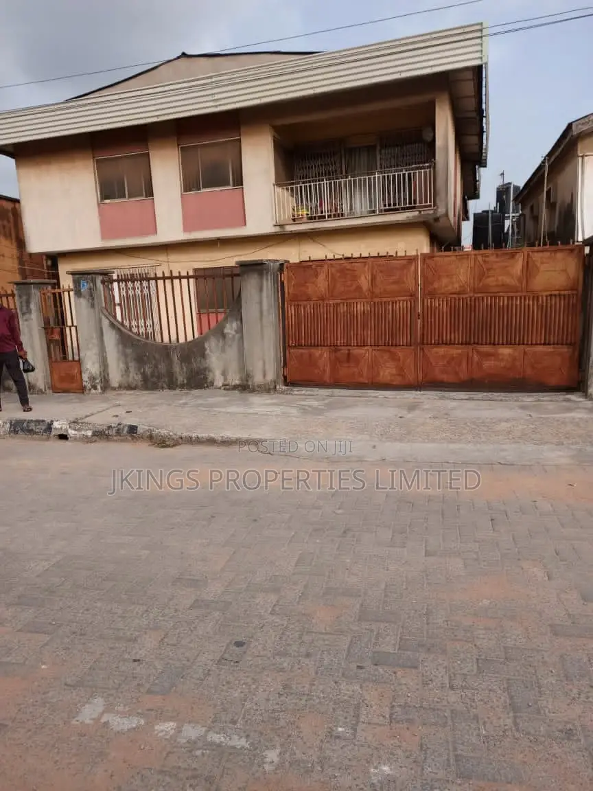4bdrm Block of Flats in Ketu-Alapere for sale in Ketu-Alapere