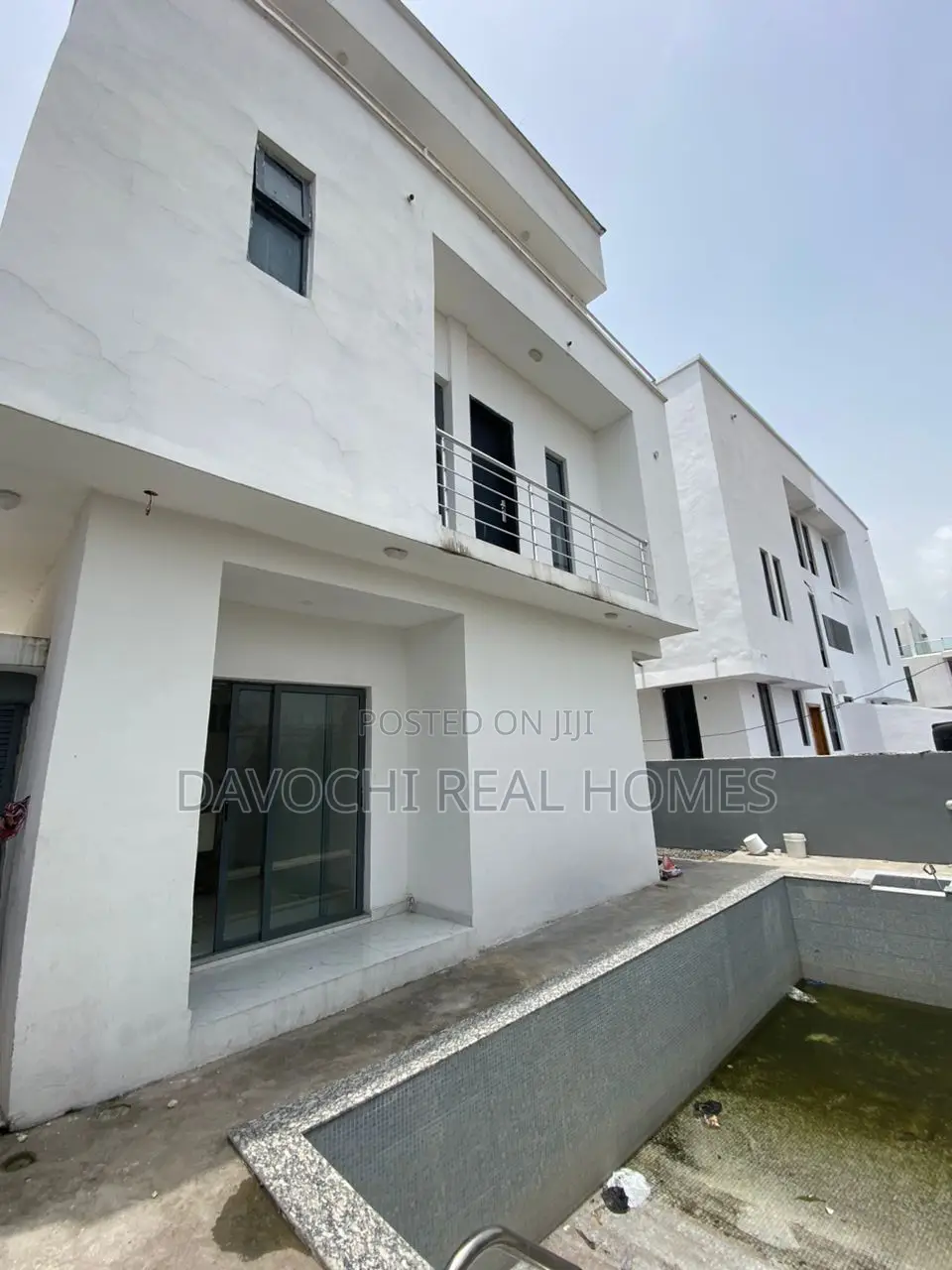 5bdrm Duplex in Osapa London, Lekki for sale in Lekki