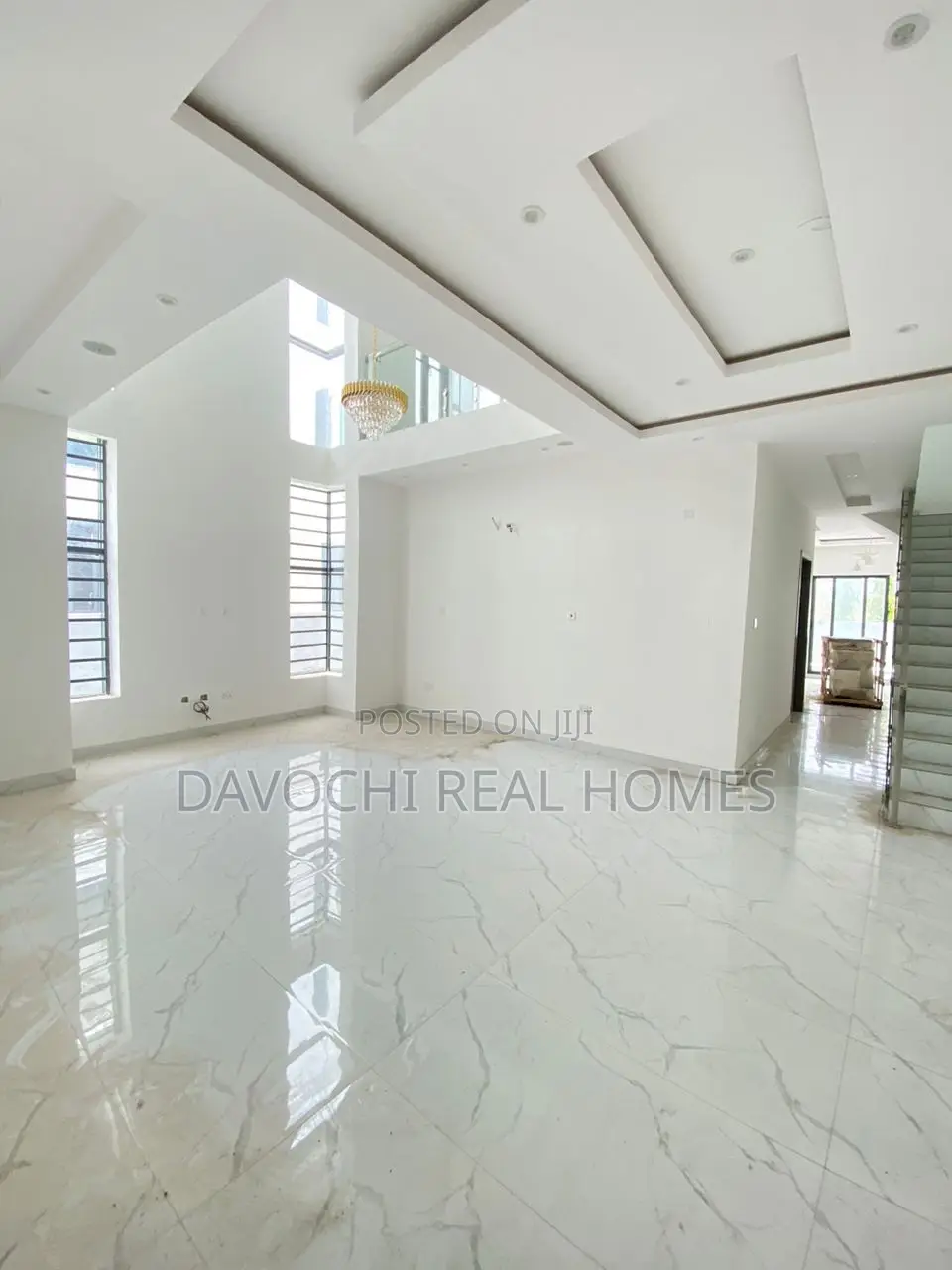 5bdrm Duplex in Osapa London, Lekki for sale in Lekki