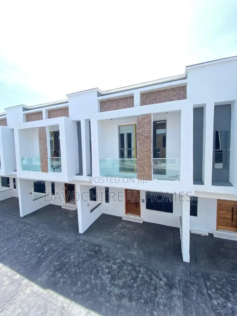 4bdrm Duplex in Lekki Phase 2 for sale in Lekki