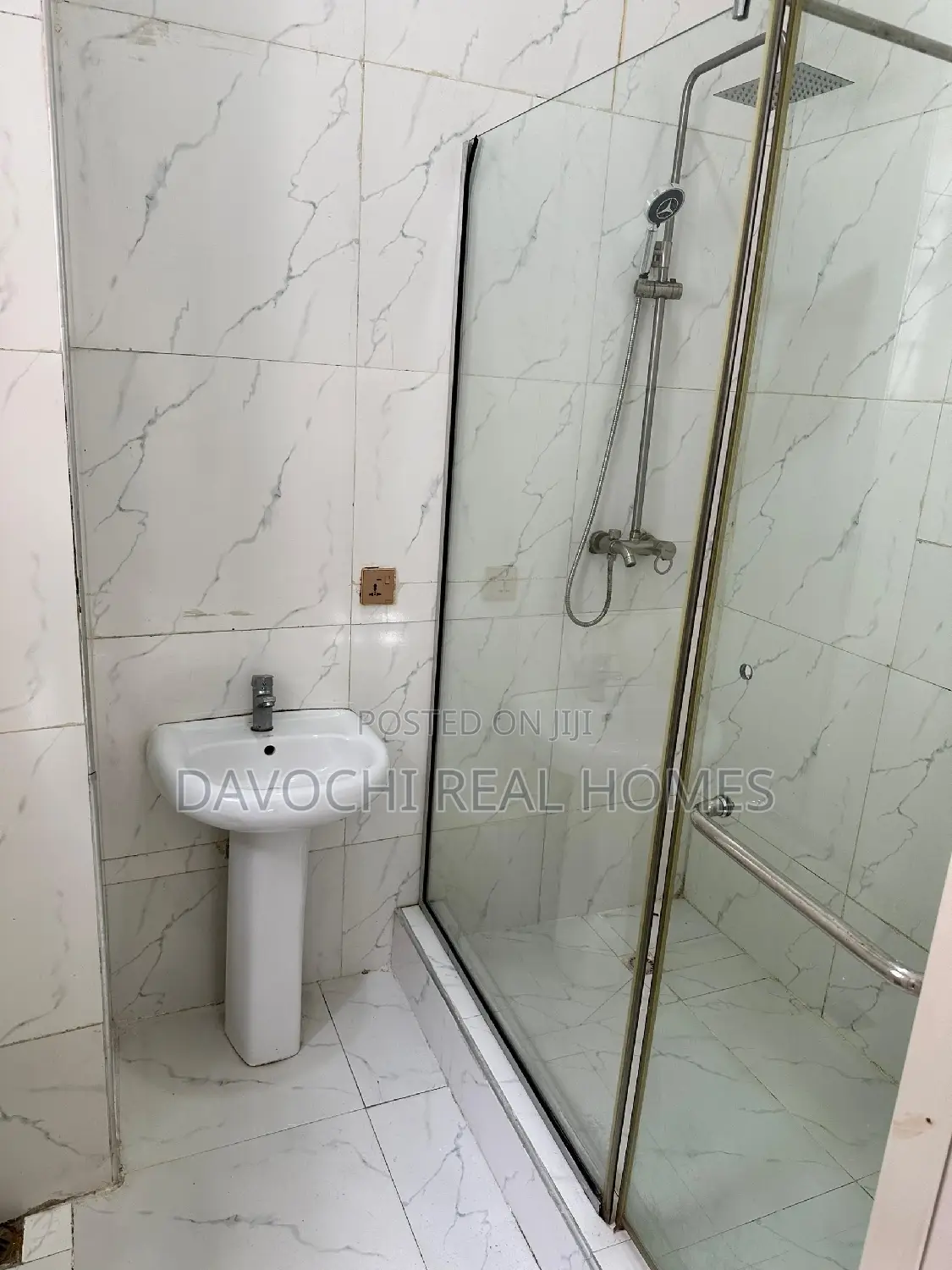 5bdrm Duplex in Chevron Drive, Lekki for rent in Lekki