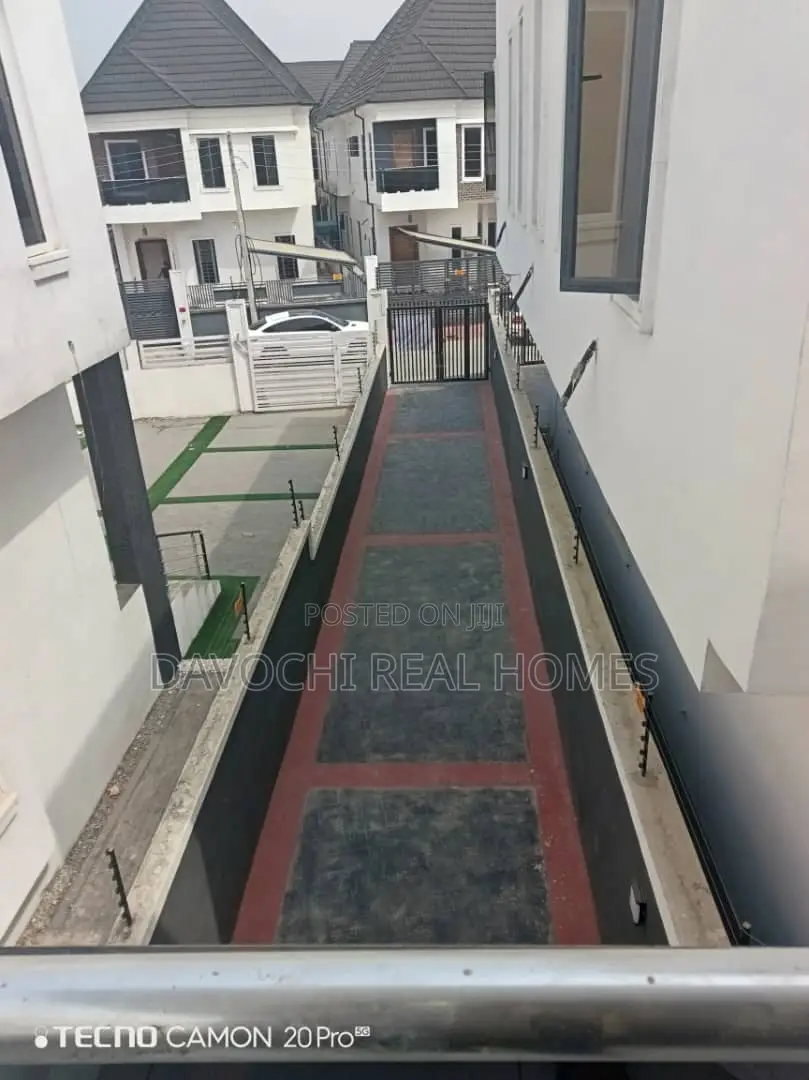 4bdrm Duplex in Ikota, Lekki for rent in Lekki