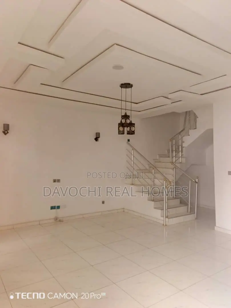 4bdrm Duplex in Ikota, Lekki for rent in Lekki