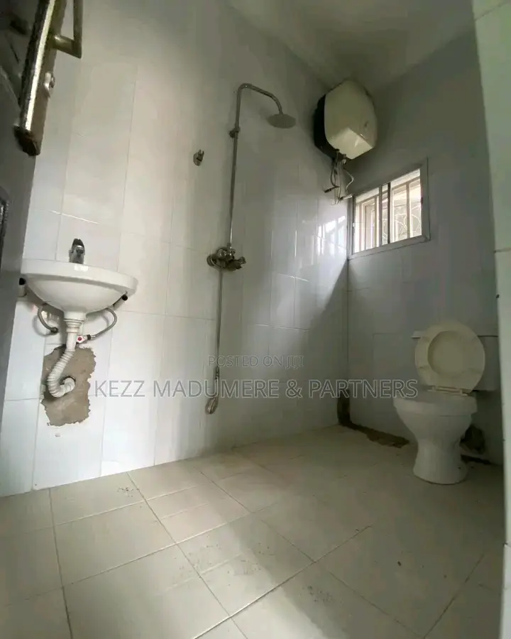 6bdrm Block of Flats in Ozuoba / Rumuoparali, Port-Harcourt for sale in Port-Harcourt
