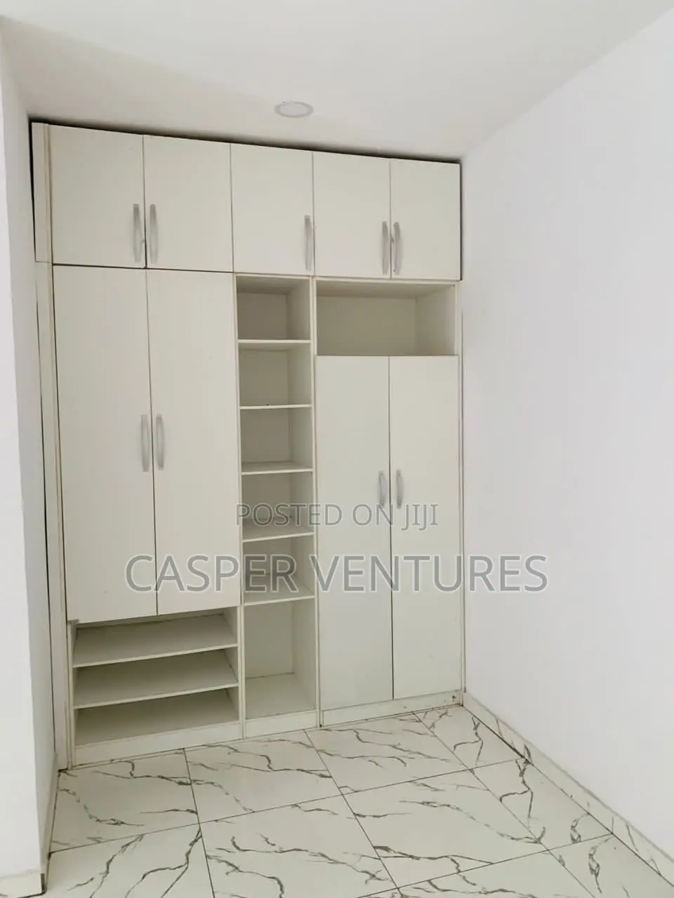 2bdrm Apartment in Orchid Road, Lekki for rent in Lekki