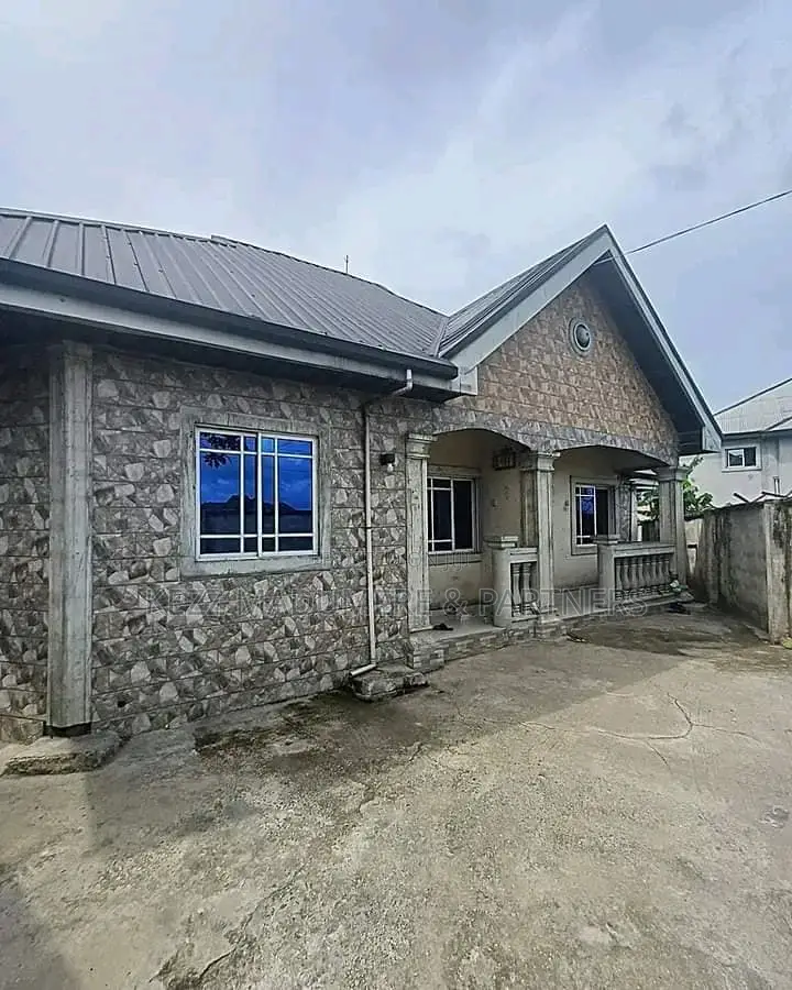3bdrm Bungalow in Rukpokwu , Port for sale in Port-Harcourt