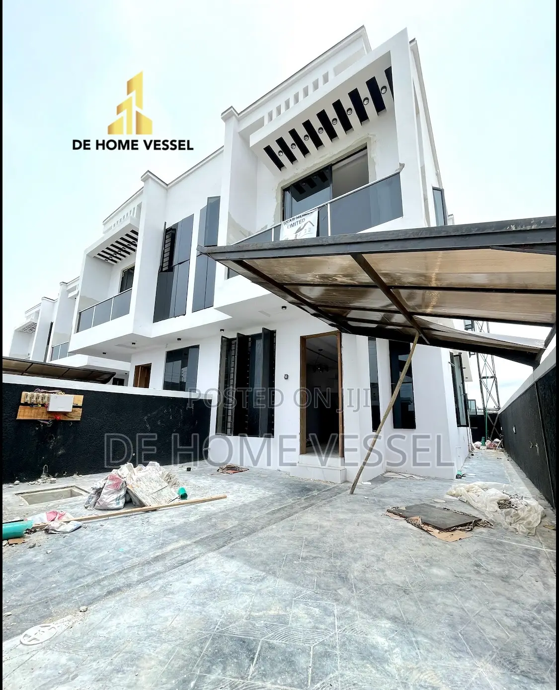 4bdrm Duplex in Lekki for sale in Lekki