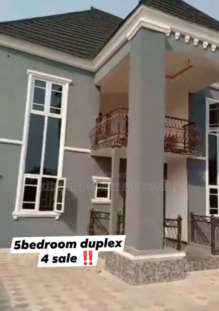 5bdrm Duplex in Off Nta Road, Port-Harcourt for sale in Port-Harcourt