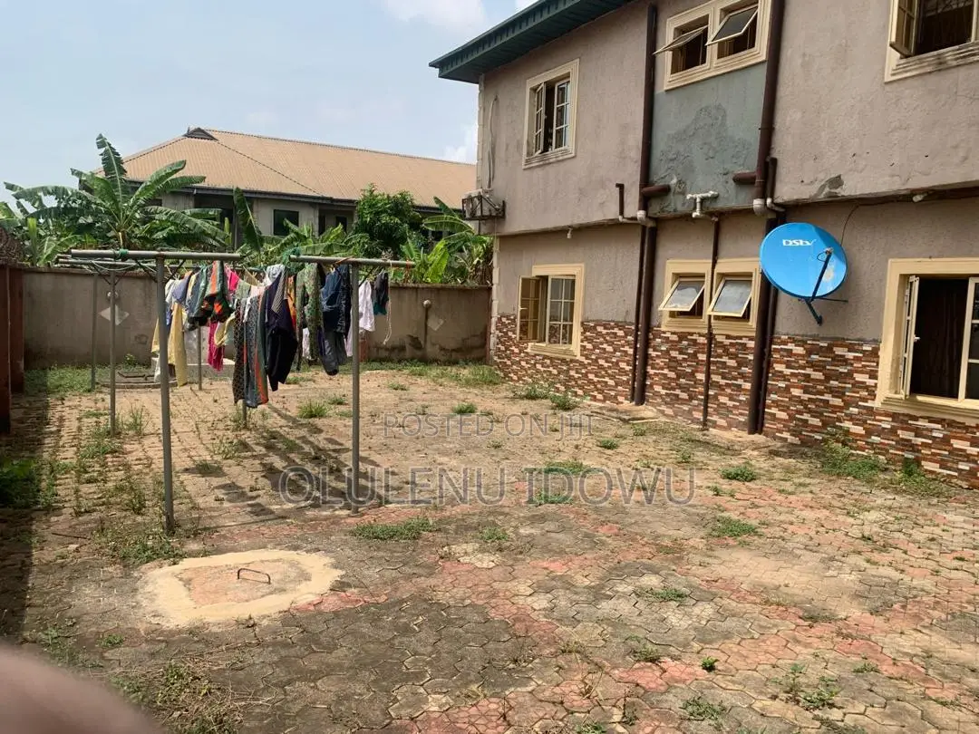 Furnished 3bdrm Block of Flats in Peace Estate, Alimosho for sale in Alimosho