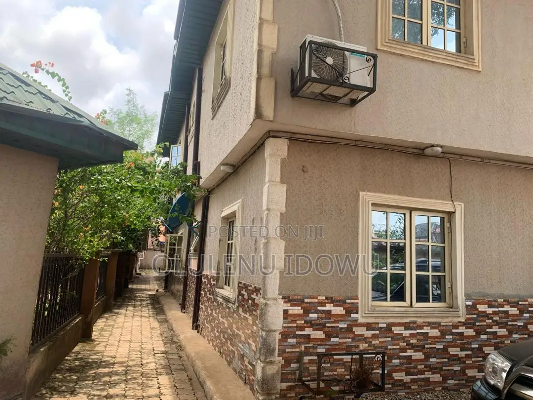Furnished 3bdrm Block of Flats in Peace Estate, Alimosho for sale in Alimosho
