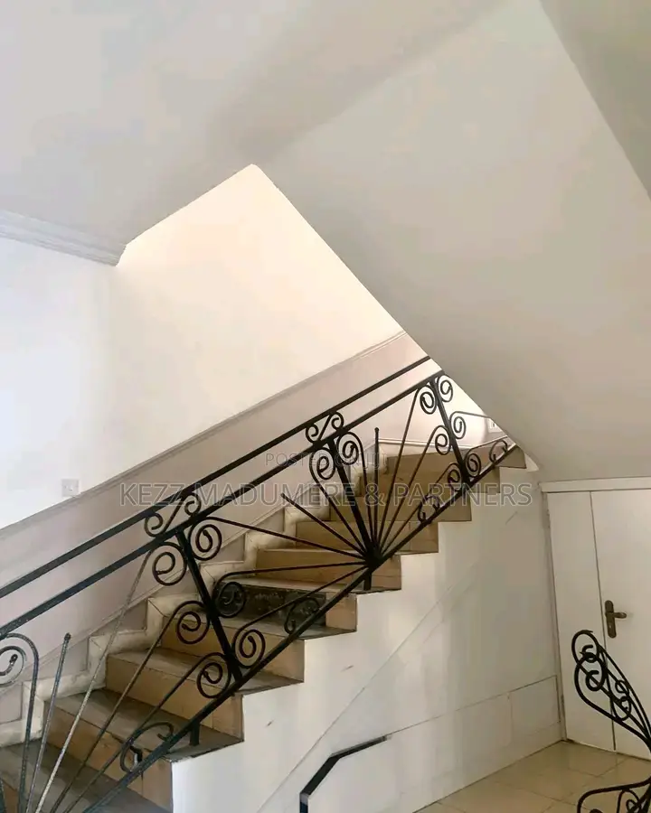 4bdrm Duplex in Dr Peter Odili, Port for sale in Port-Harcourt