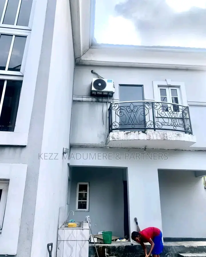 4bdrm Duplex in Dr Peter Odili, Port for sale in Port-Harcourt